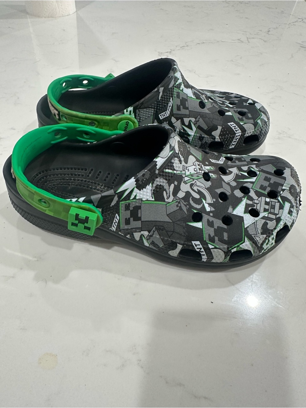 Men’s Minecraft Green and Gray Graphic Clog Slip-On Water Shoes - Picture 2 of 4